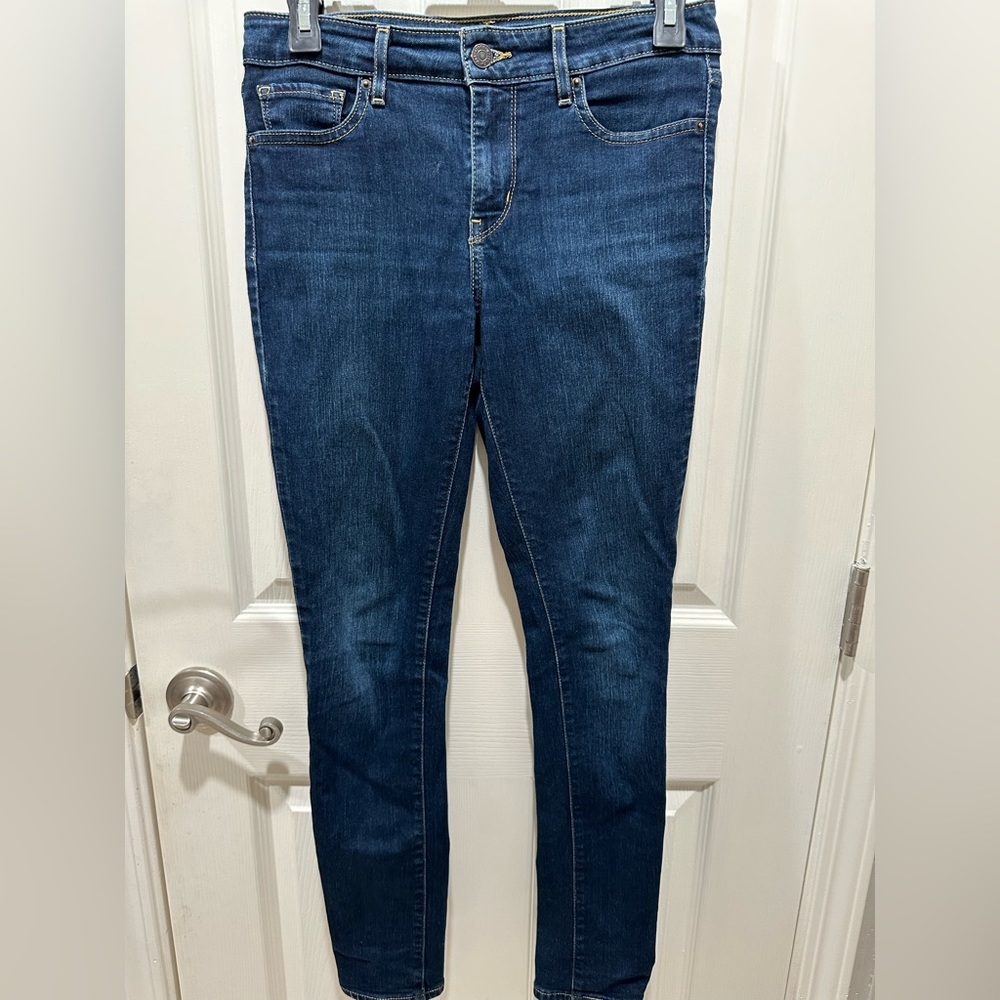 Jennie Curvy Jean